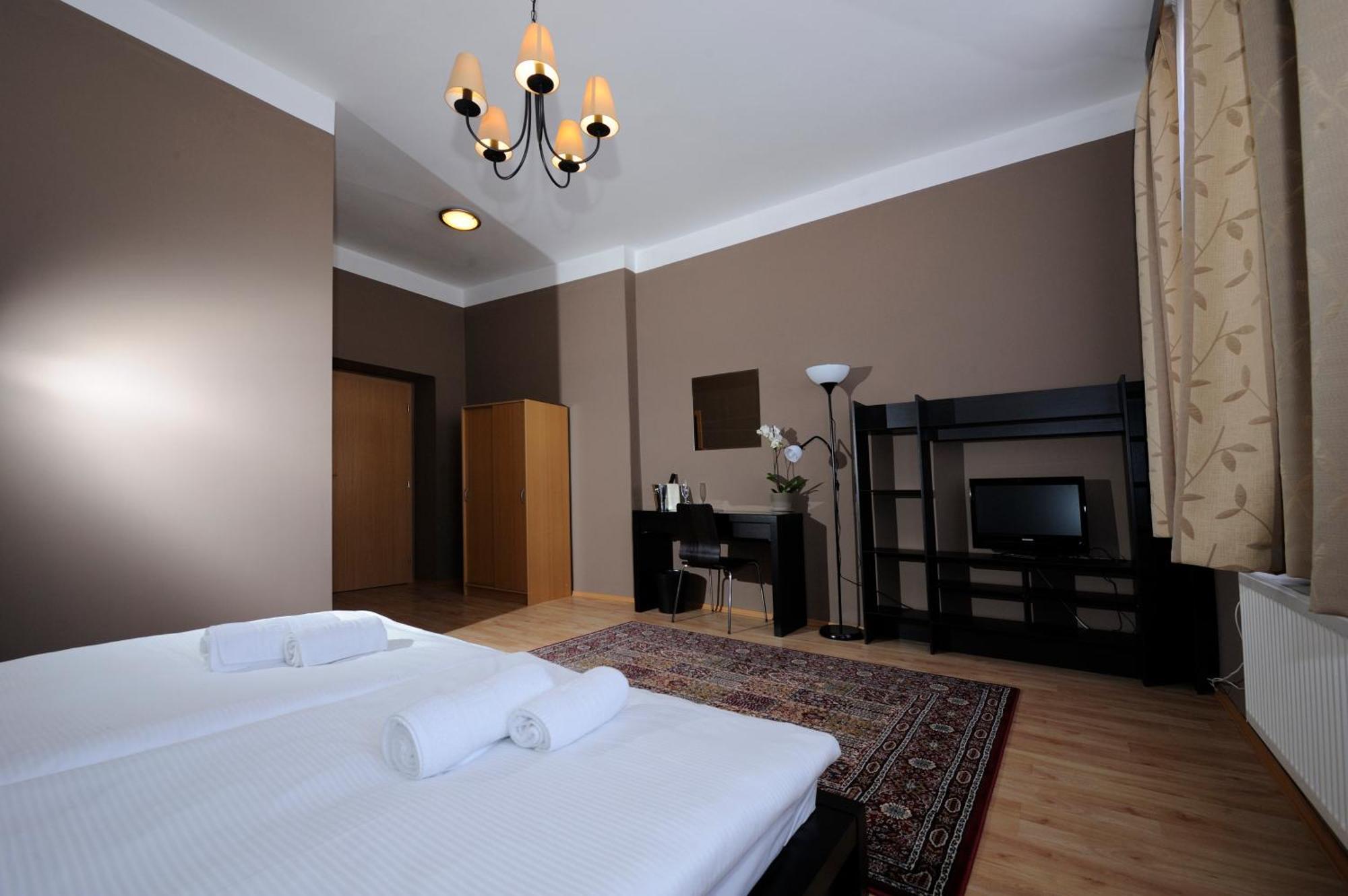 Hotel Zlata Stika Pardubice Cameră foto