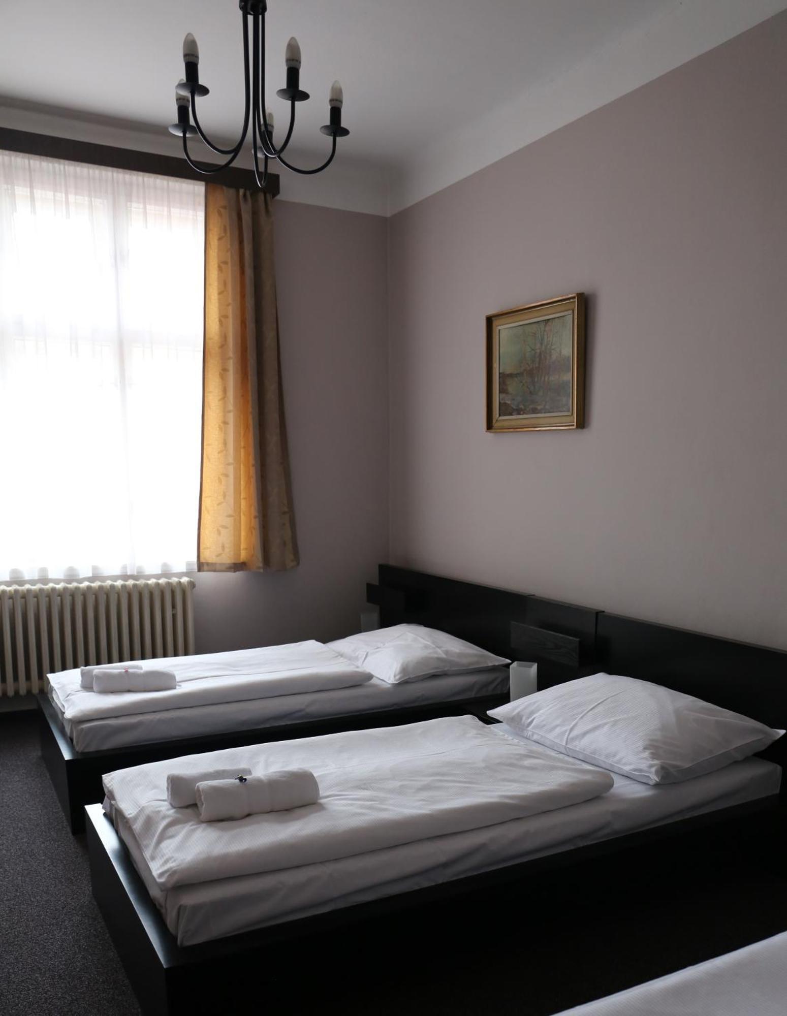 Hotel Zlata Stika Pardubice Cameră foto